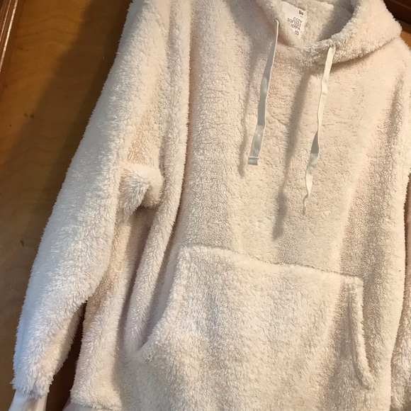 Snowbunny hoodie - Picture 5 of 5